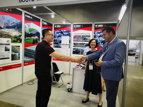 Huateng Company participated in the exhibition